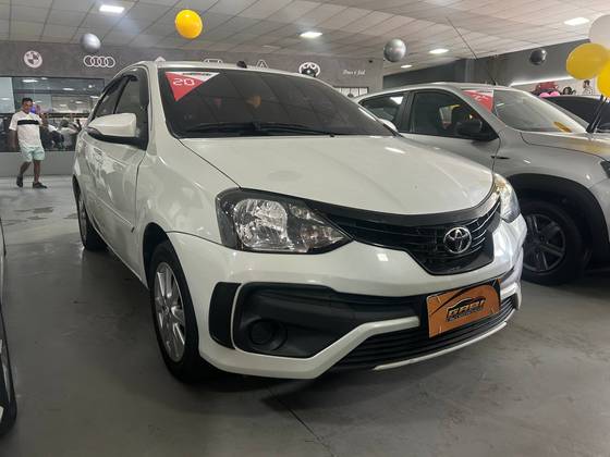 TOYOTA ETIOS 1.5 X PLUS SEDAN 16V FLEX 4P AUTOMÁTICO